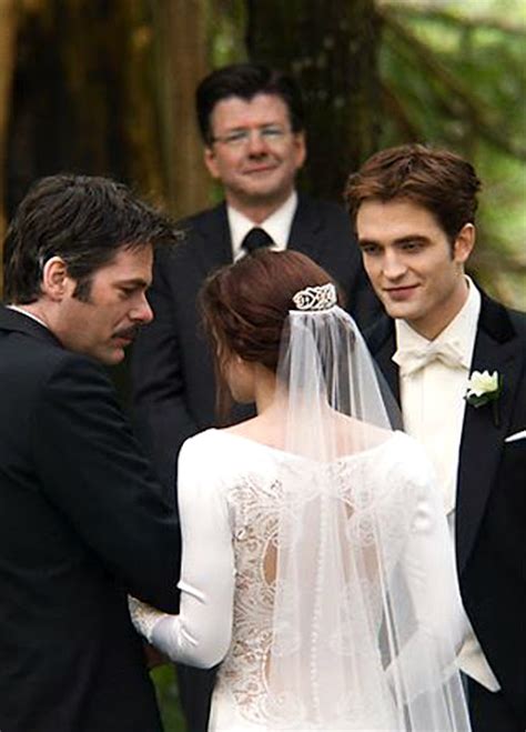 Image - Edward and Bella Wedding Album Pix - edited (2).jpg | Twilight ...