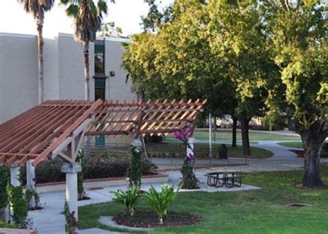 USF Housing Village Gets State Approval | WUSF News