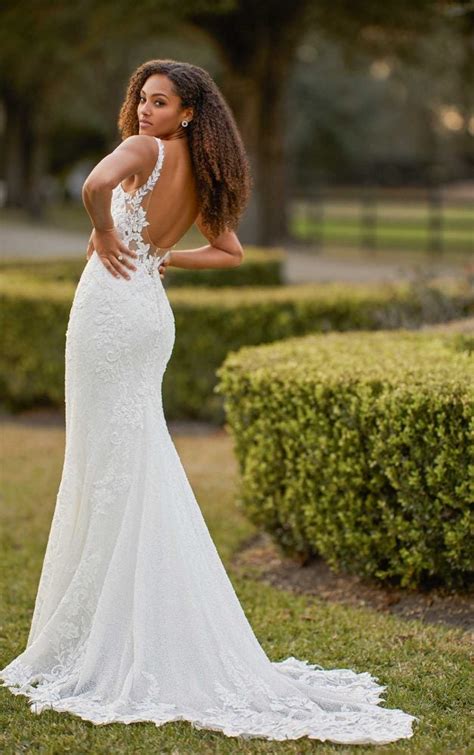 Sleeveless Scoop Neck Fit And Flare Beaded Lace Wedding Dress | Kleinfeld Bridal