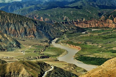 The Yellow River: a history of China’s water crisis