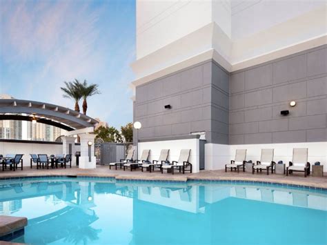 9 Best Hotels Near Las Vegas Convention Center – Trips To Discover