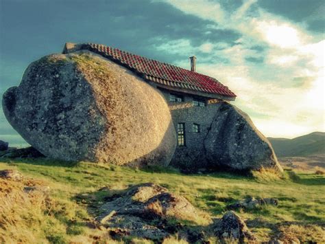 Gallery of Portugal's Stone House - 2