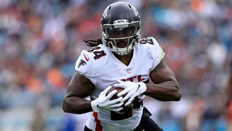 Falcons' Cordarrelle Patterson Opens Up About Personal Struggle