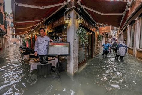 Venice experiencing worst floods in 50 years