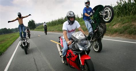 Super Fast Bikes: Bike stunts wallpapers hd