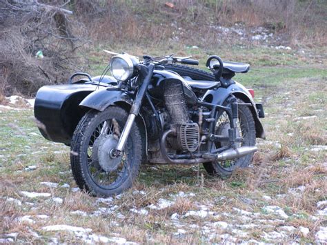 Russian Motorcycle Brands - 1956 Classic Ural IMZ M72 750cc sidevalve ...