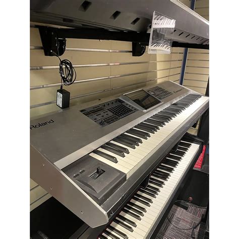 Used Roland Fantom 06 Keyboard Workstation | Guitar Center