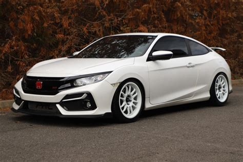 No Reserve: Modified 2018 Honda Civic Si Coupe 6-Speed for sale on BaT Auctions - sold for ...