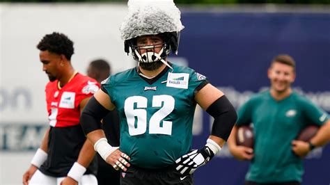 Jason Kelce having elbow surgery, status unknown for Eagles opener