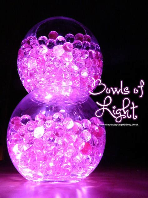 Bowls of Light - using aqua gel beads + submersible LED lights. This is such a simple to do ...