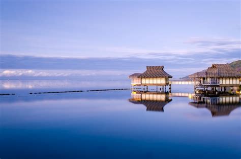 Premium Photo | Overwater bungalows french polynesia