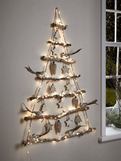 Sleek & contemporary: 5 Minimal Christmas trees ~ Fresh Design Blog