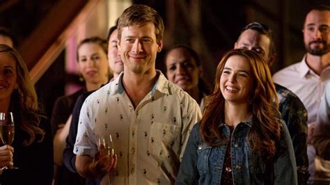 Zoey Deutch & Glen Powell Are Starring In A New Netflix Romcom