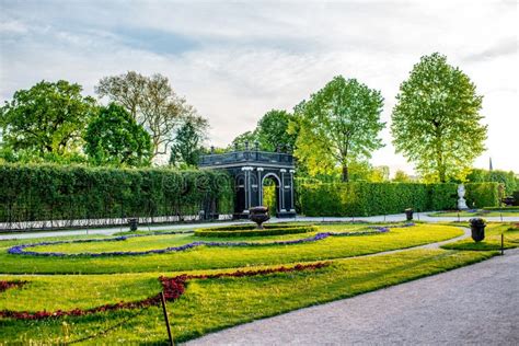 Schoenbrunn Gardens in Vienna Editorial Stock Image - Image of austria ...