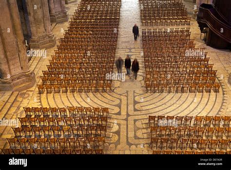 Chartres cathedral labyrinth france -Fotos und -Bildmaterial in hoher ...