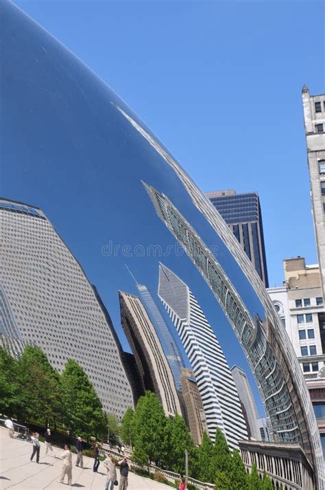 Chicago Bean and Reflections Editorial Stock Image - Image of steel ...