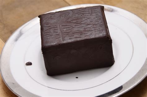 3 Ways to Make Dark Chocolate - wikiHow