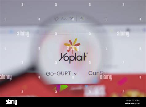 Yoplait Logo