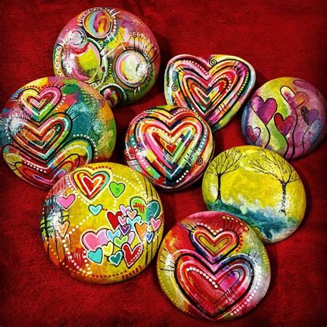 Pin by Tracy Hoff on #paintedrocks | Rock painting art, Rock art, Rock painting patterns