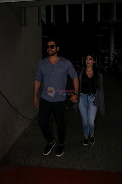 Aftab Shivdasani & His Wife Nin Dusanj Spotted At Airport Returns From ...