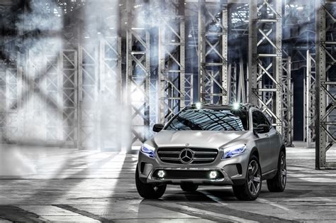 Mercedes-Benz GLA Official Photos, Video and Specs | eMercedesBenz