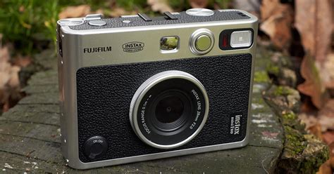 Fujifilm’s Market Share in Japan Soars Thanks to the Instax Mini Evo - Photography Tutorials