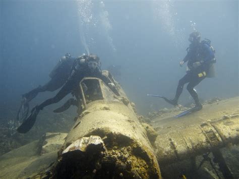 Pacific Plane Wrecks, Amazing pictures of Abandoned WWII planes