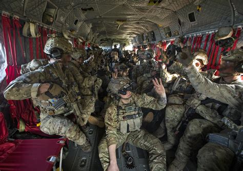 US Army Rangers of 2nd Battalion, 75th Ranger Regiment alongside Italian Army Special Forces ...