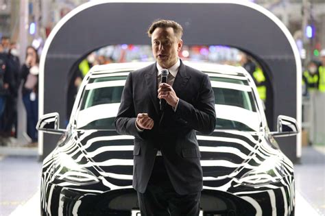 Musk’s $55 Billion Pay Kept Him ‘Engaged’ in Tesla, VC Says - Bloomberg