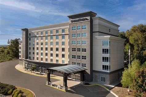 DOUBLETREE BY HILTON CHATTANOOGA HAMILTON PLACE - Reviews