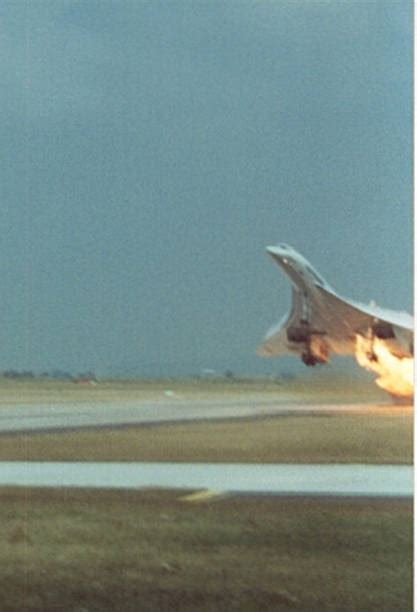 The Concorde Crash Of 2000 Photos and Images | Getty Images