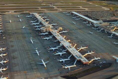 The World's Busiest Airports - How Did They Become So Big? - Simple Flying