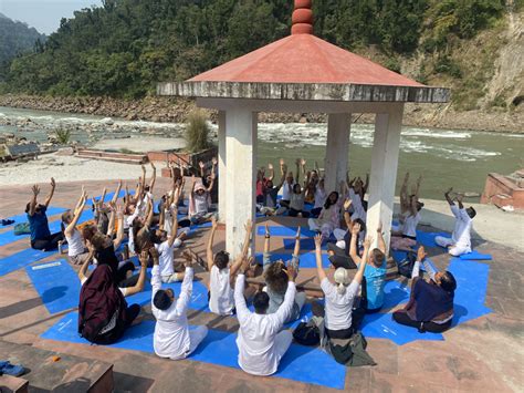 Holiday Yoga Retreat in Rishikesh, India – Aatmayog