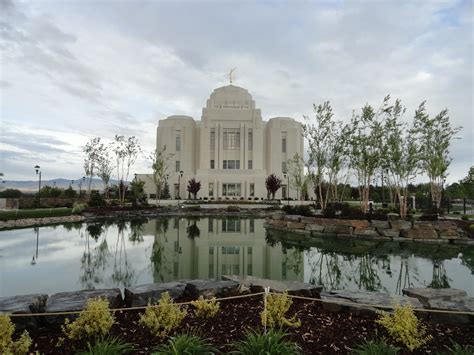 Meridian Idaho Temple Photograph Gallery | ChurchofJesusChristTemples.org