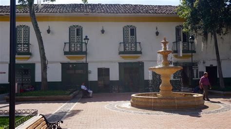 Cartago Travel Guide | A Pueblo of Music, Culture and Bordados ...