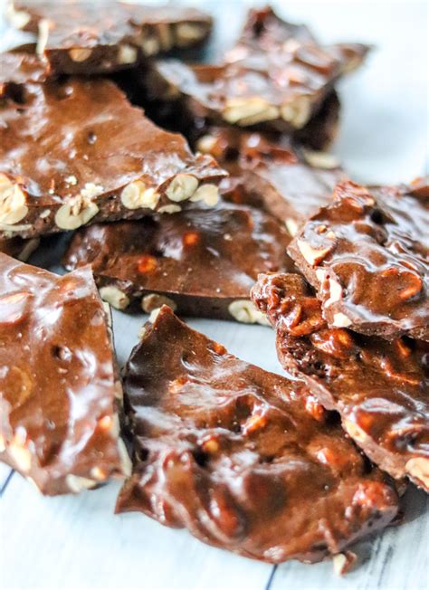 Chocolate Peanut Butter Peanut Brittle – Daily Dish Recipes