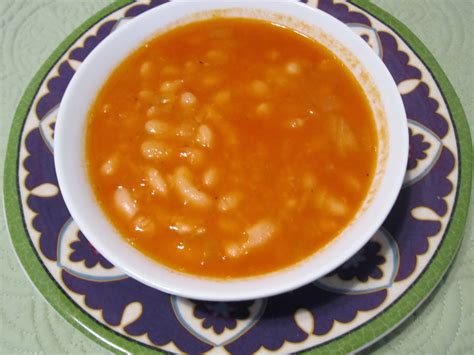 The Iraqi Family Cookbook: White Beans Soup فاصوليا بيضة