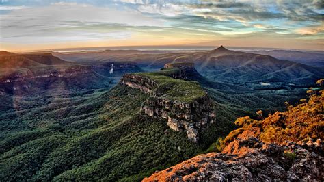 Ten Epic Mountains in Australia You Should Hike at Least Once in Your Life - Concrete Playground