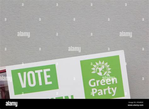 Green party logo hi-res stock photography and images - Alamy