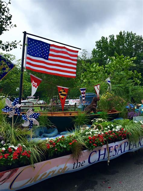 parade-float-7 - Homestead Gardens, Inc.