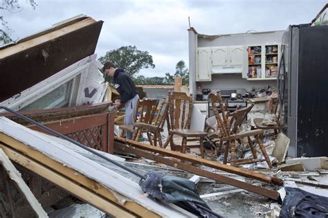 Tornado Sweeps Through Suburban Chicago, Causing Damage