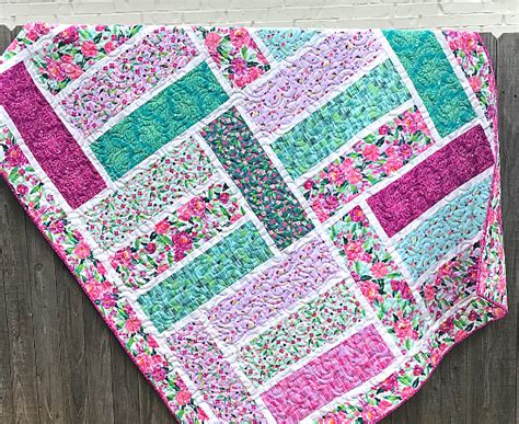 Showcase Favorite Prints in This Super Easy Quilt - Quilting Digest