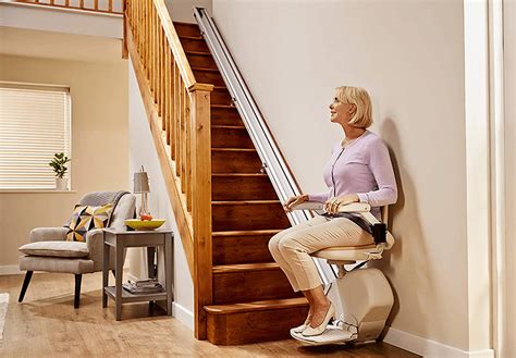 Straight Stairlifts | Acorn 130 Straight Stairlift | Acorn Stairlifts CA