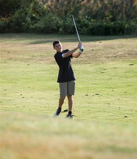 Bishop Fenwick golf beats Williams to open fall sports season - Itemlive