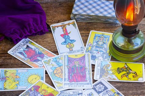 Understanding Tarot Cards - Psychic Cards