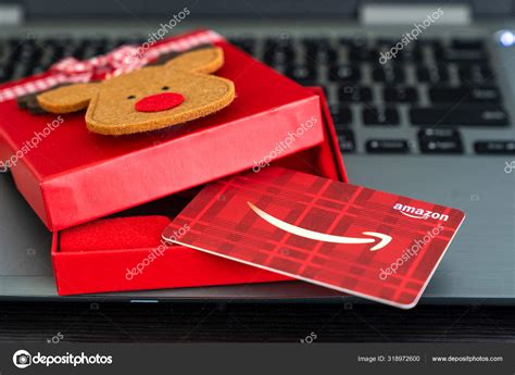 Amazon gift card as a Christmas present – Stock Editorial Photo ...