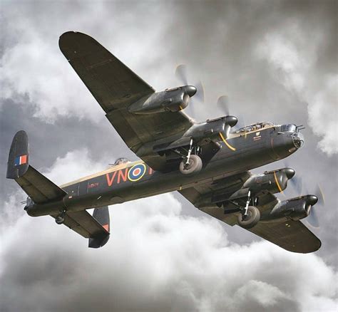 Avro Lancaster WW2 Aircraft Photos, Aircraft Art, Wwii Aircraft ...