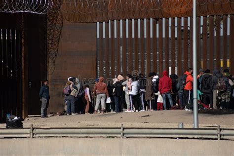 Migrants from Latin America Waiting at Border Wall Editorial Photo ...