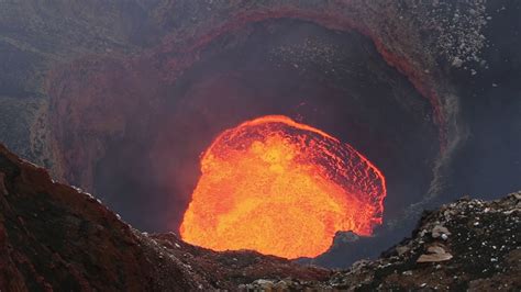 Lava lake of Marum volcano on Ambrym, Vanuatu 2016 - YouTube