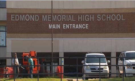 Edmond Memorial High School On Lockout During School Threat Investigation